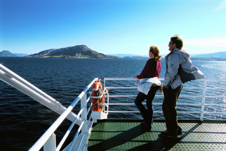 Kustlandschap in Nordland, Noord-Noorwegen