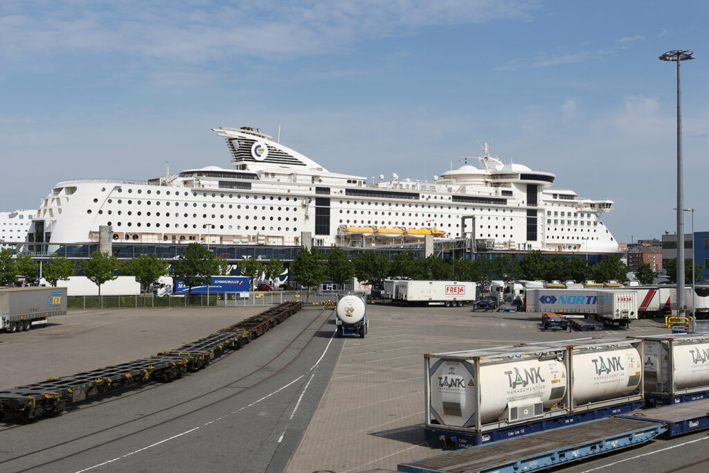 Color Fantasy veerboot naar Olso